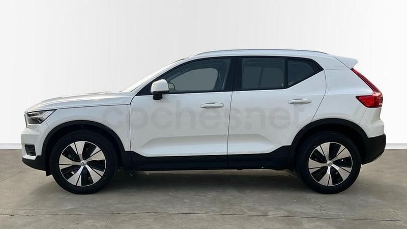Usado Volvo XC40 Momentum 163 CV (119 kW) 2021 Blanco SUV