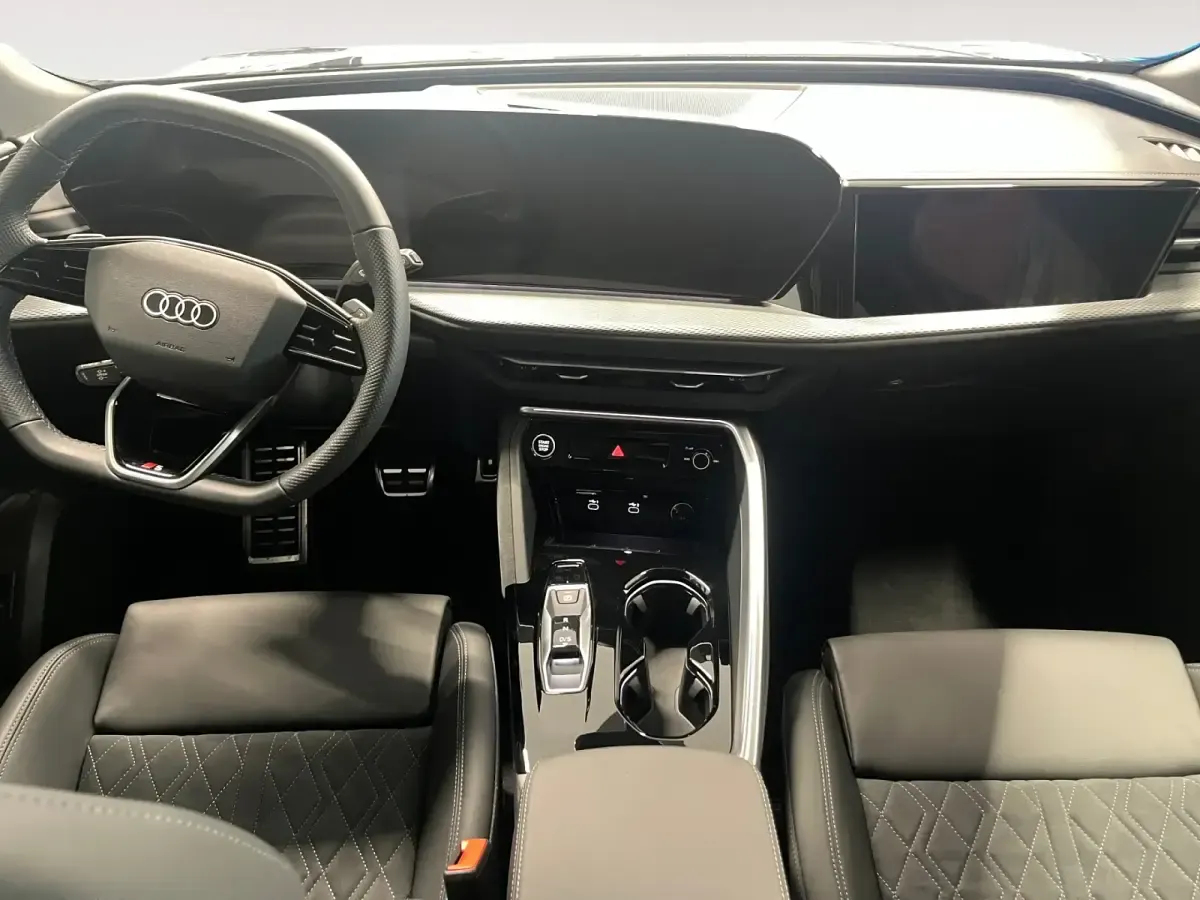 Nuevo Audi Q5 299 CV (219 kW) 2026 Gris/plata SUV