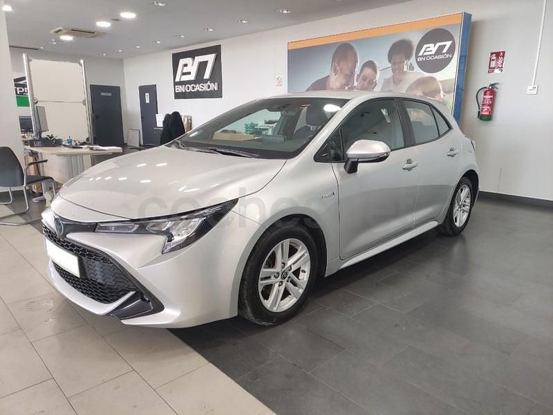 Usado Toyota Corolla Active 122 CV (89 kW) 2022 Gris / plata Berlina
