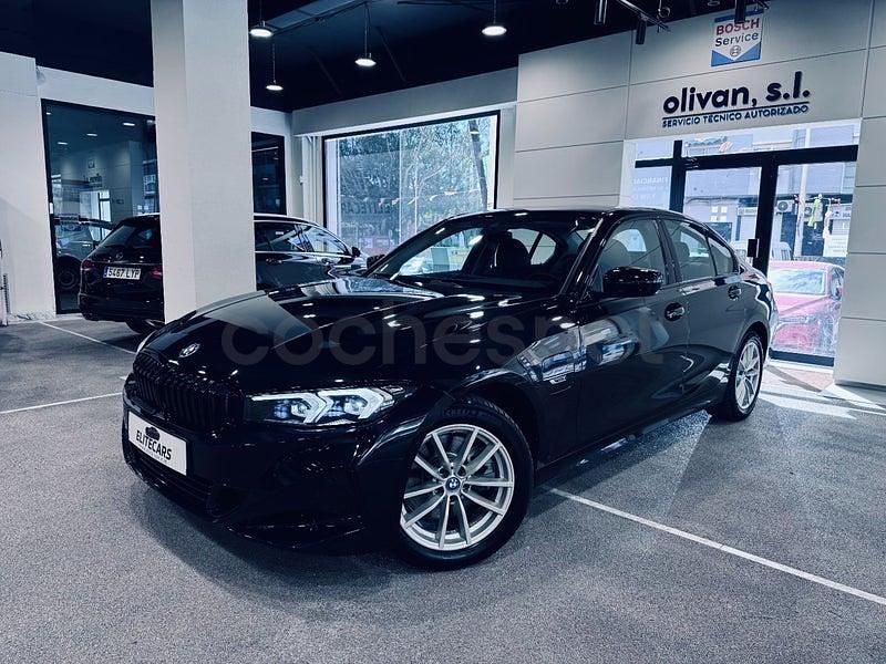 Usado BMW 320e Comfort Edition 204 CV (150 kW) 2023 Negro Berlina