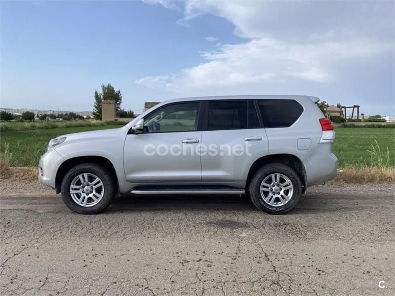 Gris / plata Usado 2010 Toyota Land Cruiser Limited SUV | 33.000 € (Caro) - Imagen 1/4