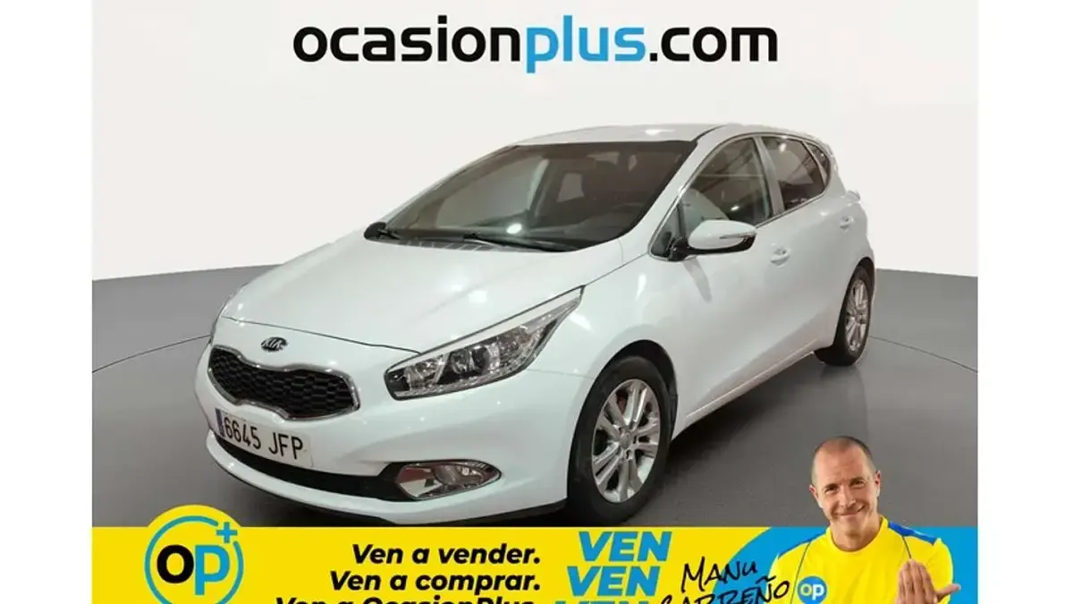 Begagnad Kia Ceed 128 HK (94 kW) 2015 Vit Halvkombi