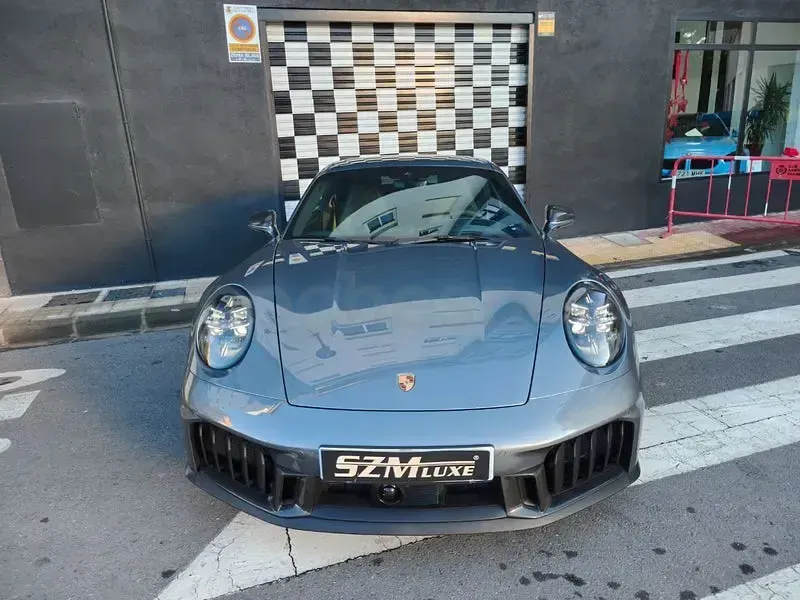 Usado Porsche 911 Carrera 4 GTS 541 CV (397 kW) 2025 Gris / plata Coupe