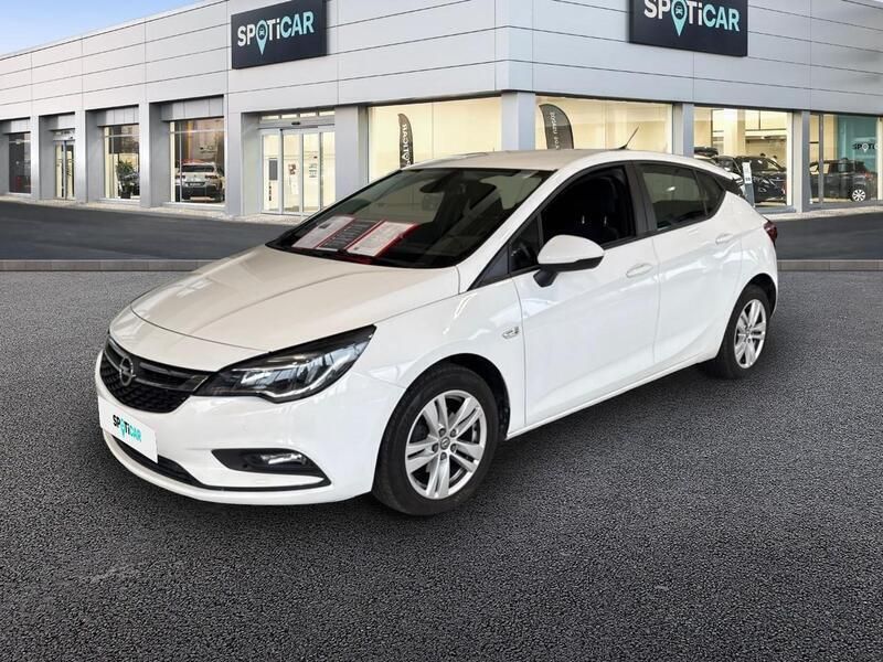 Blanco Usado 2019 Opel Astra Dynamic Berlina | 11.900 € (Un poco caro) - Imagen 1/3
