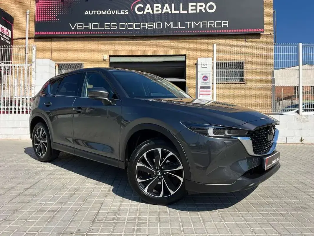 Usado Mazda CX-5 Exclusive-Line 165 CV (121 kW) 2023 Gris SUV