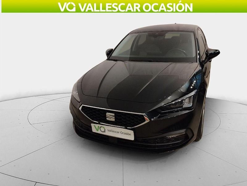 Usado Seat Leon Style 150 CV (110 kW) 2024 Negro Berlina