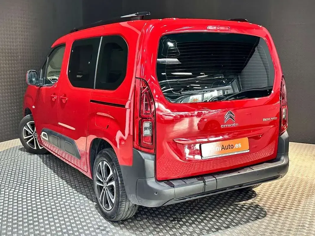 Usado Citroën Berlingo Feel 102 CV (75 kW) 2019 Rojo Monovolumen