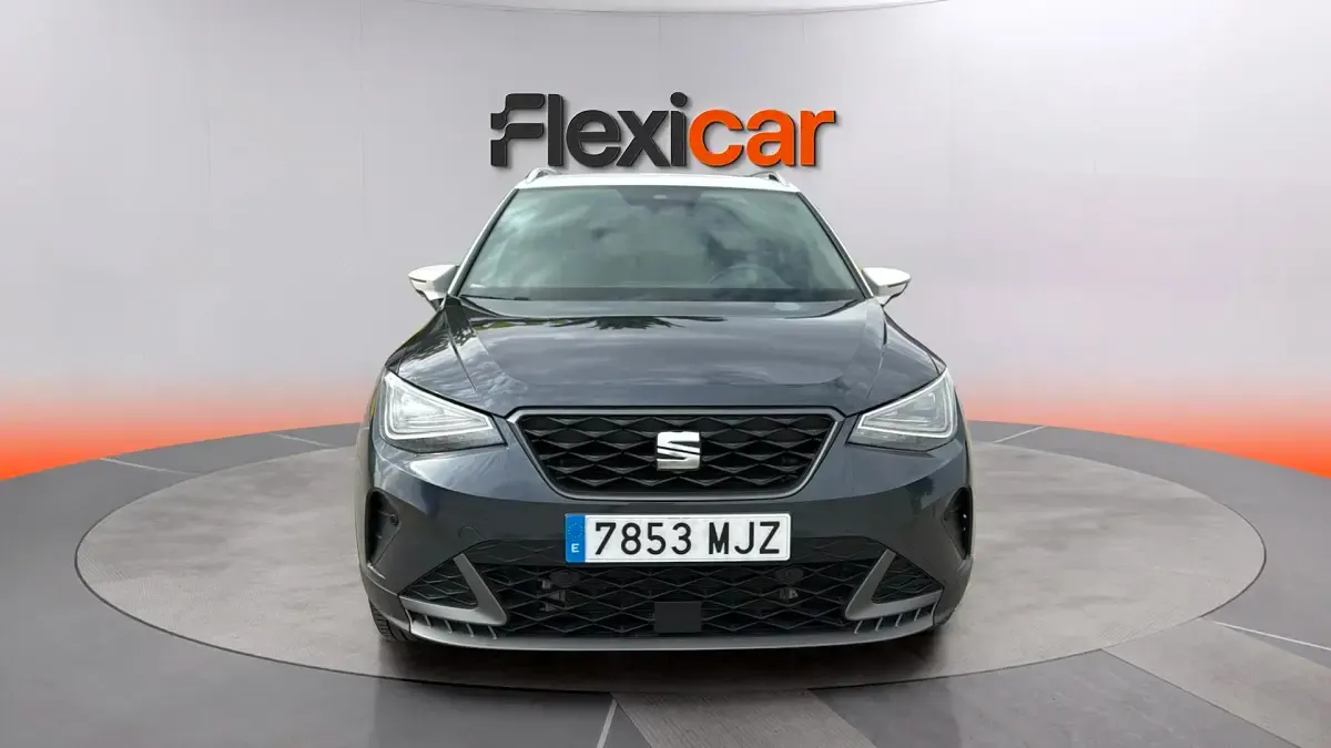 Usado Seat Arona FR 150 CV (110 kW) 2023 Gris SUV