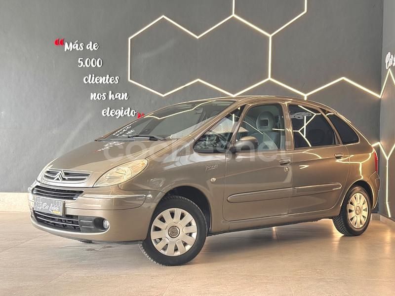 Usado Citroën Xsara Picasso Exclusive 92 CV (67 kW) 2008 Beige Monovolumen