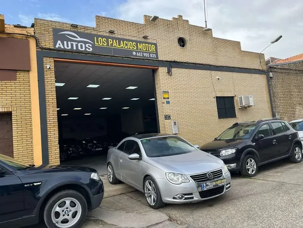 Usado VW Eos Sport 140 CV (102 kW) 2011 Gris Descapotable