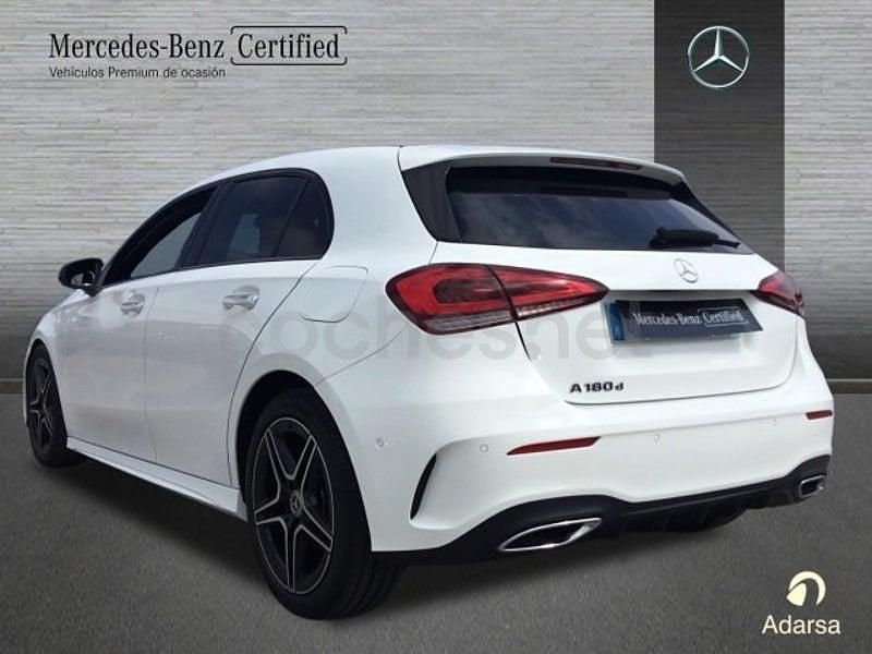 Käytetty Mercedes A180 AMG line 116 HP (85 kW) 2023 Valkoinen Sedan