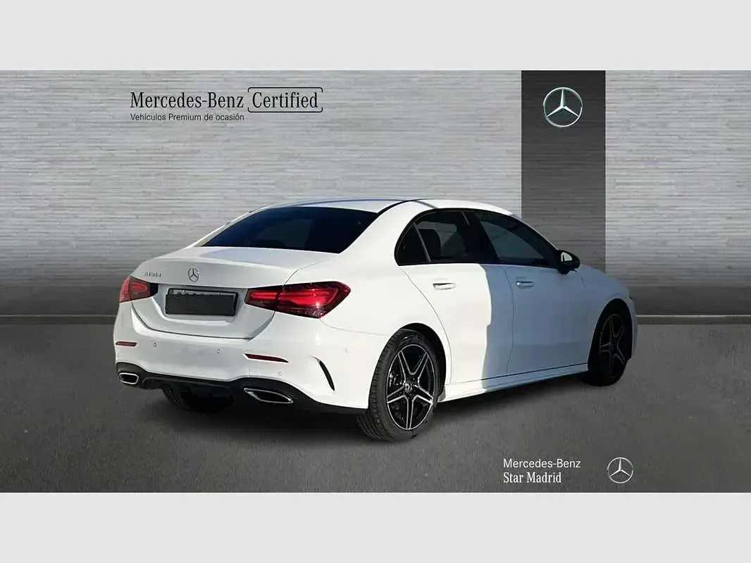 Usado Mercedes A180 116 CV (85 kW) 2025 Blanco Berlina