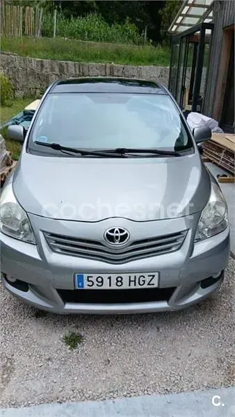 Usado Toyota Verso Active 132 CV (97 kW) 2011 Gris / plata Monovolumen