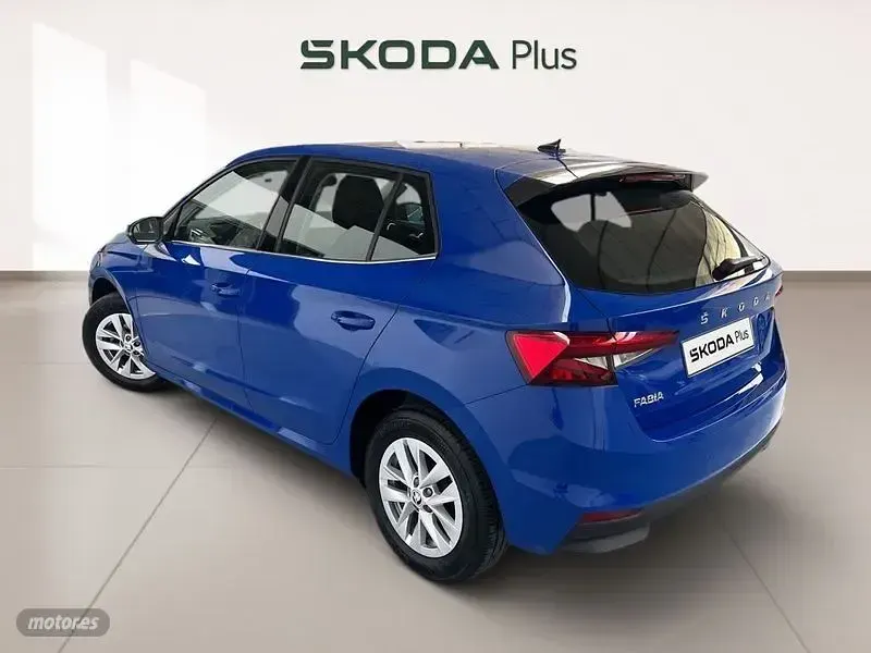 Usado Skoda Fabia Ambition 95 CV (69 kW) 2023 Azul Utilitario