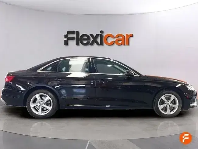 Usado Audi A4 Advanced Plus 136 CV (100 kW) 2020 Negro Berlina
