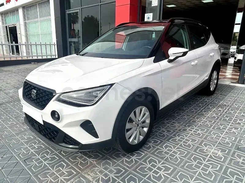 Usado Seat Arona Reference 95 CV (69 kW) 2021 Blanco SUV