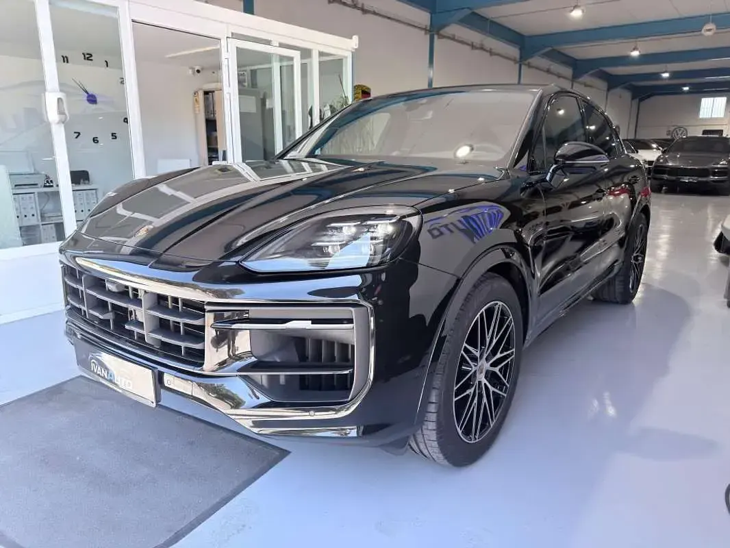 Usado Porsche Cayenne Black Edition 470 CV (345 kW) 2025 Negro SUV