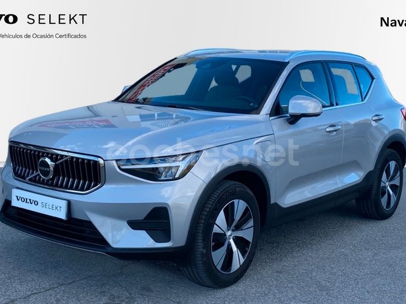 Gris / plata Usado 2023 Volvo XC40 Core SUV | 35.000 € (Precio justo) - Imagen 1/4