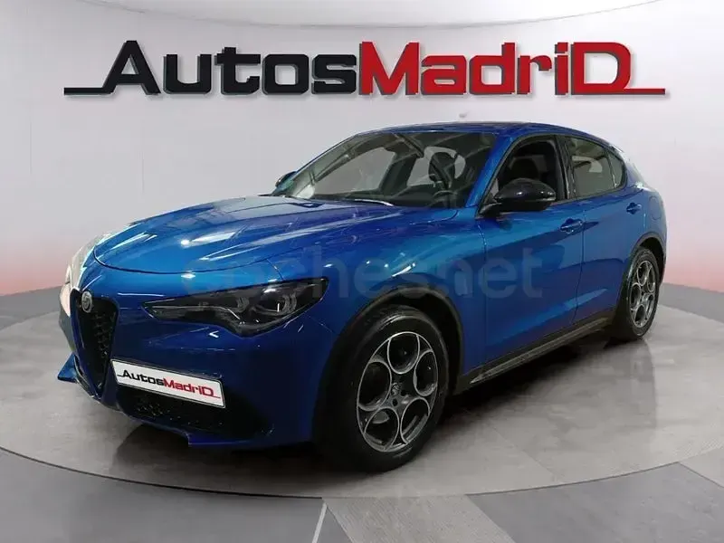 Usado Alfa Romeo Stelvio Sprint 160 CV (117 kW) 2024 Azul SUV