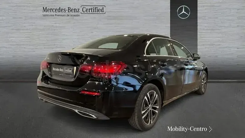 Usado Mercedes A250 218 CV (160 kW) 2024 Negro noche Berlina