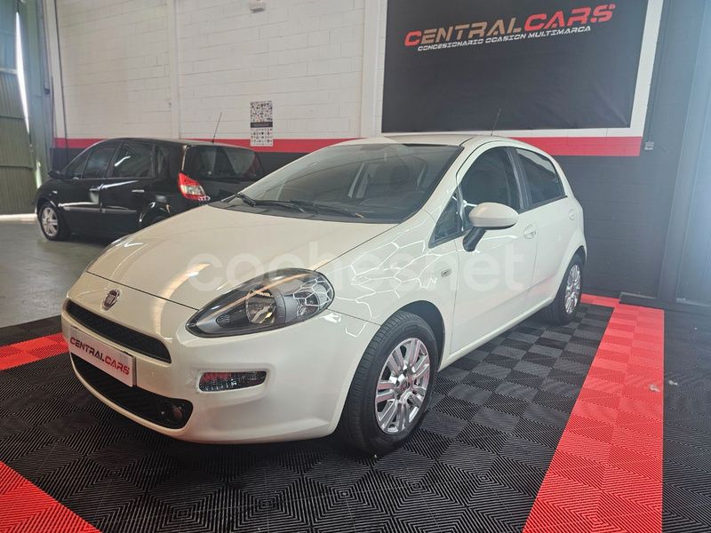Blanco Usado 2013 Fiat Punto Easy Utilitario | 5190 € (Precio justo) - Imagen 1/4