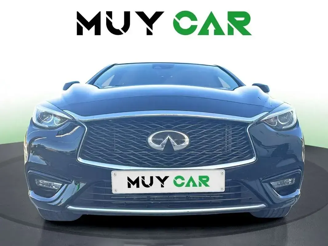 Usado Infiniti Q30 Premium 109 CV (80 kW) 2018 Blanco Utilitario