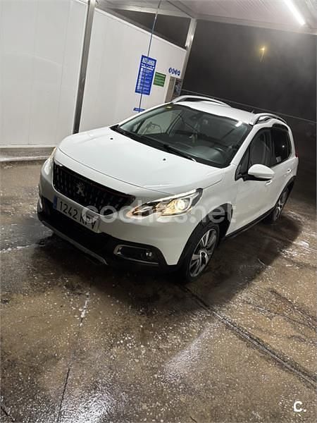 Usado Peugeot 2008 Allure 130 CV (95 kW) 2018 Blanco SUV