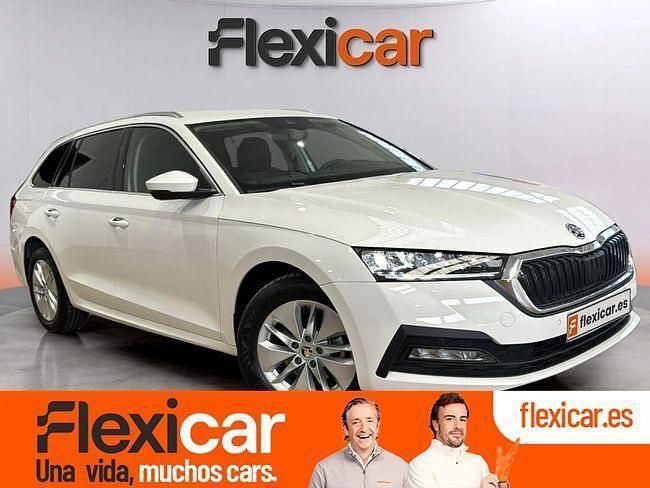 Blanco Usado 2023 Skoda Octavia Ambition Familiar | 24.990 € (Precio justo) - Imagen 1/4