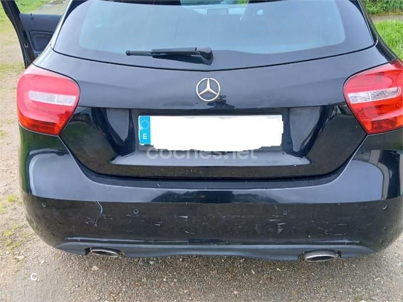 Usado Mercedes A200 Urban 136 CV (100 kW) 2013 Negro Berlina
