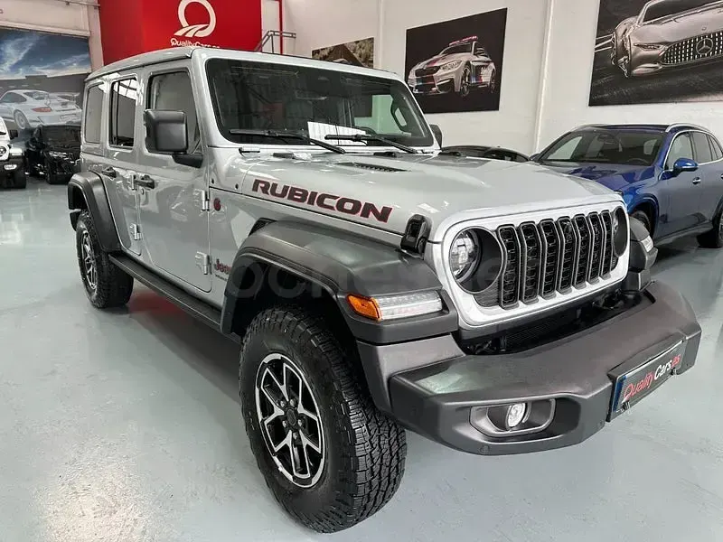 Usado Jeep Wrangler Rubicon 272 CV (200 kW) 2025 Gris / plata SUV