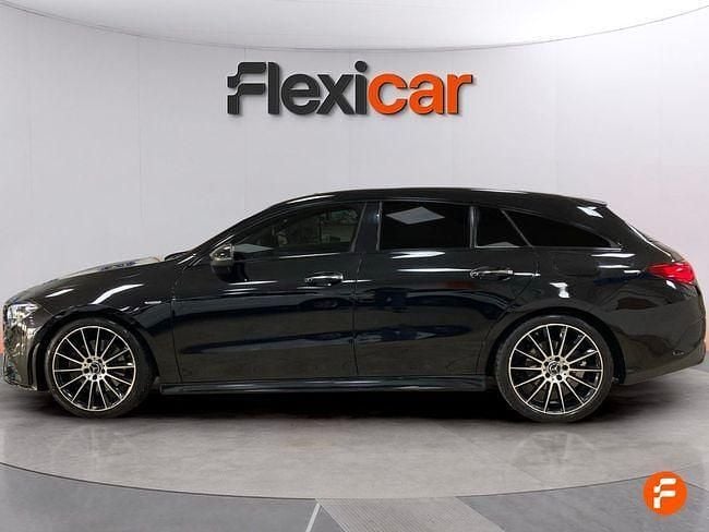 Usado Mercedes CLA200 Shooting Brake 163 CV (119 kW) 2021 Negro Familiar