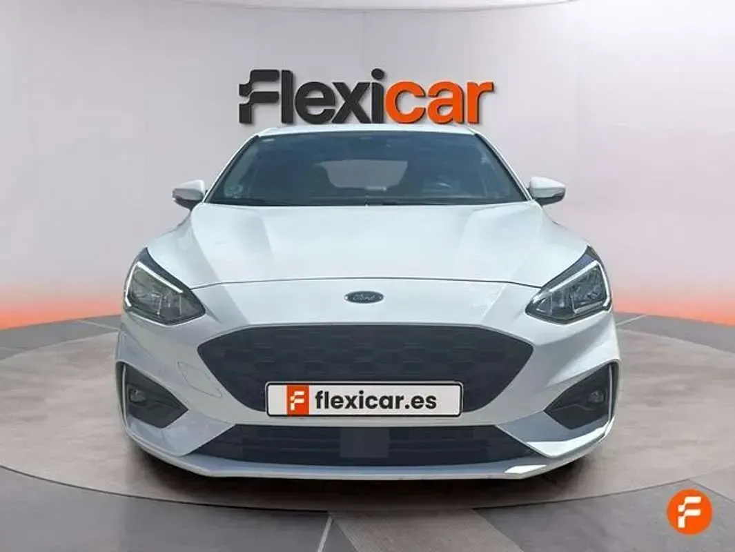 Usado Ford Focus ST-Line 120 CV (88 kW) 2020 Blanco Utilitario