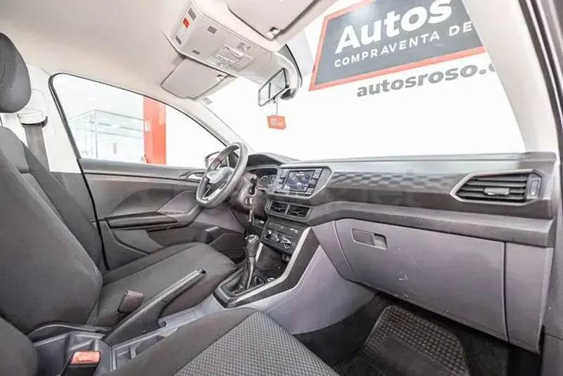 Usado VW T-Cross Advance 95 CV (69 kW) 2019 Gris / plata SUV