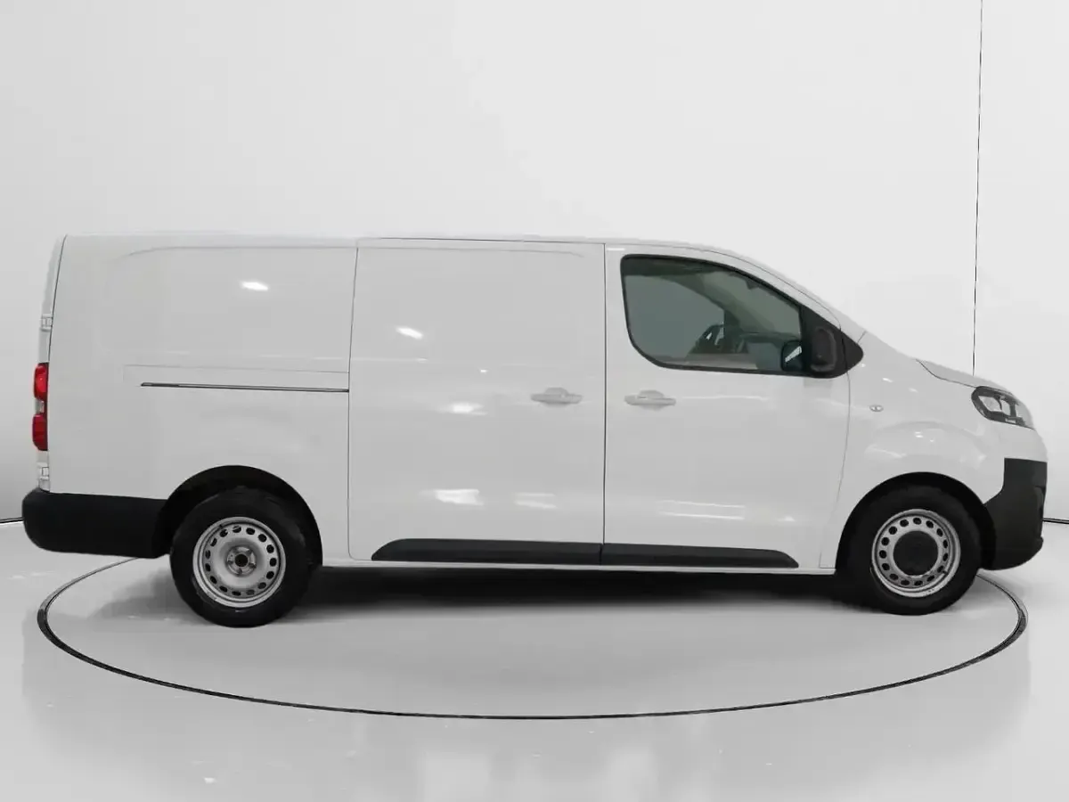 Usado Opel Vivaro-e Combi 102 CV (75 kW) 2022 Blanco Monovolumen