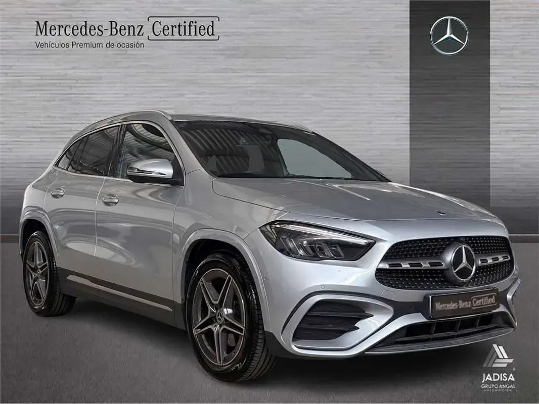 Usado Mercedes GLA200 163 CV (119 kW) 2025 SUV