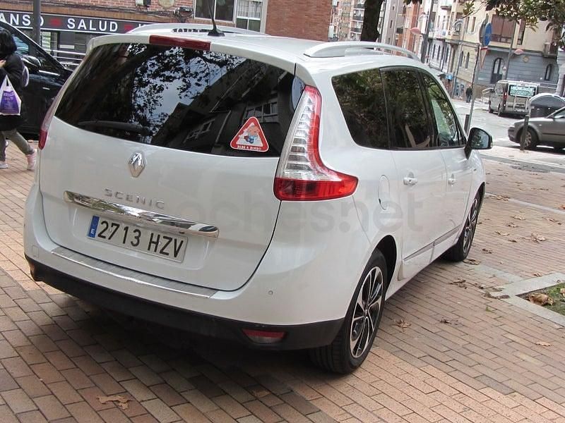 Usado Renault Grand Scénic III Bose Edition 130 CV (95 kW) 2014 Blanco Monovolumen
