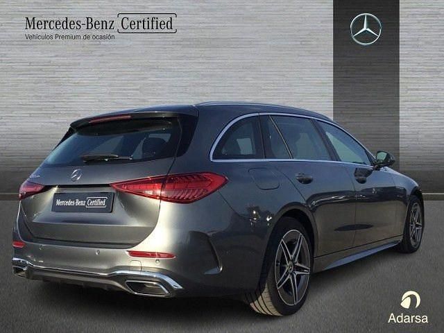Usado Mercedes C300e 313 CV (230 kW) 2024 Gris selenita Familiar