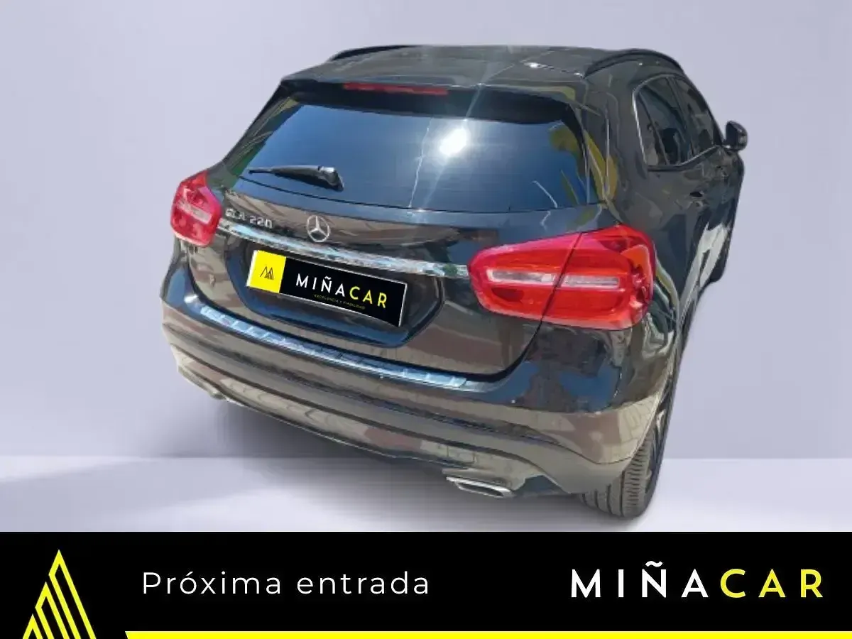 Usado Mercedes GLA220 AMG line 177 CV (130 kW) 2016 Negro SUV