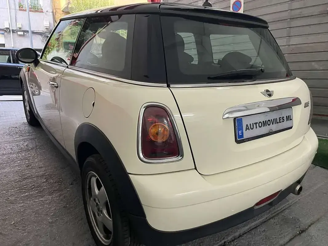 Usado Mini ONE 95 CV (69 kW) 2008 Blanco Utilitario