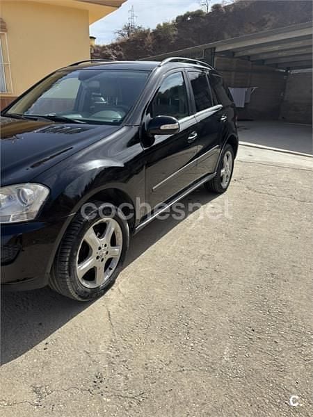 Usado Mercedes ML320 224 CV (164 kW) 2007 Negro SUV