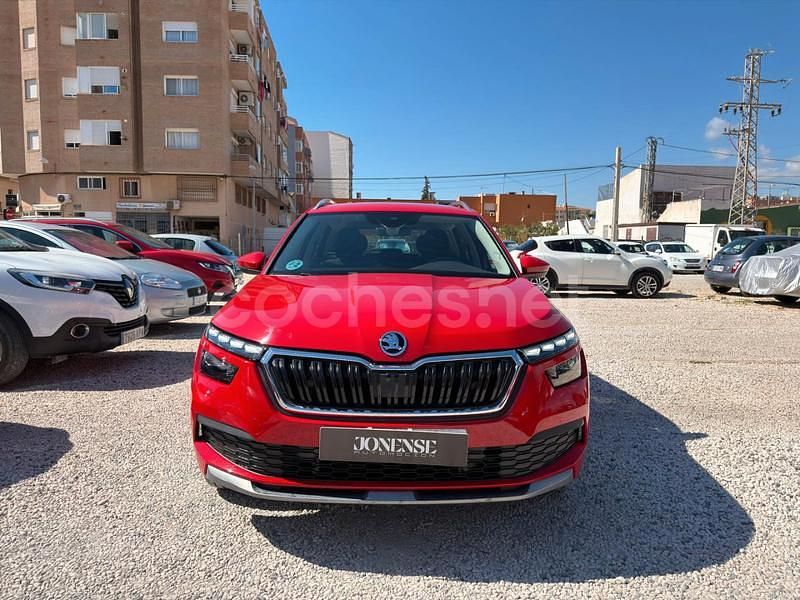 Rojo Usado 2022 Skoda Kamiq Ambition SUV | 21.500 € (Precio justo) - Imagen 1/4