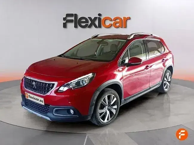 Usado Peugeot 2008 Allure 100 CV (73 kW) 2019 Rojo SUV