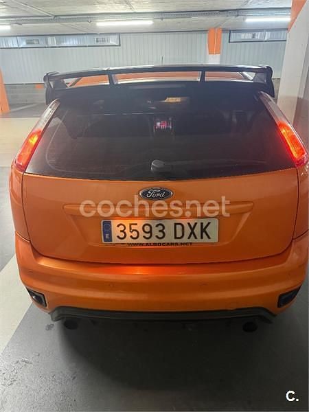 Usado Ford Focus ST 225 CV (165 kW) 2006 Naranja Berlina