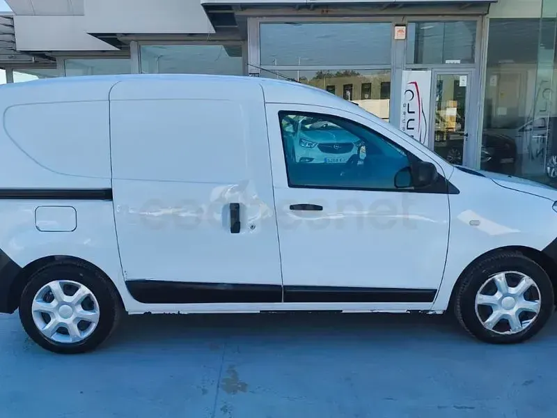 Usado Dacia Dokker Essentiel 95 CV (69 kW) 2020 Blanco Monovolumen