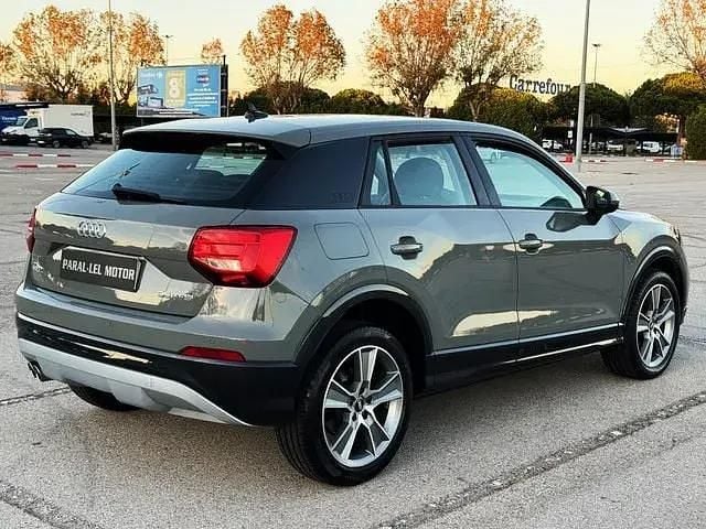 Usado Audi Q2 Design 151 HP (111 kW) 2019 Cinzento SUV