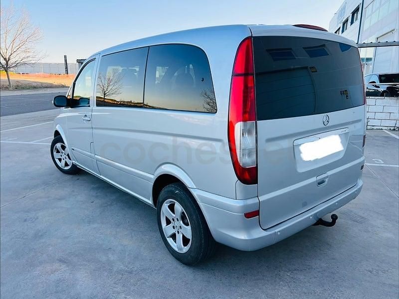 Usado Mercedes Viano 150 CV (110 kW) 2004 Gris / plata Monovolumen