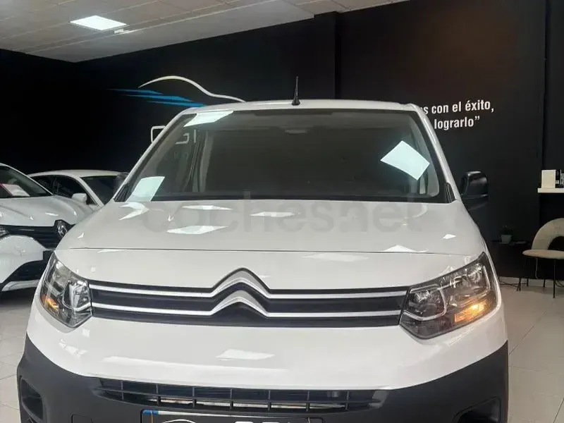 Usado Citroën e-Berlingo Live 100 CV (73 kW) 2019 Blanco Monovolumen
