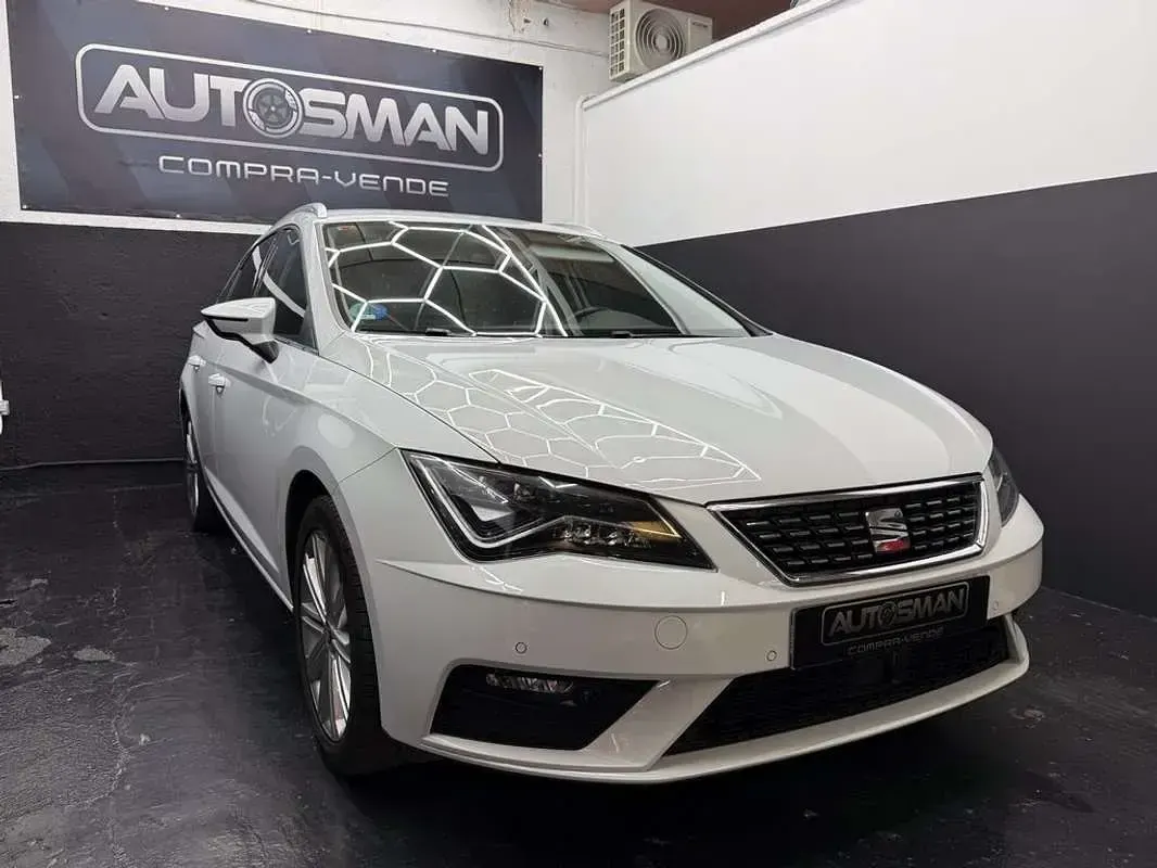 Usado Seat Leon ST XCELLENCE 131 CV (96 kW) 2019 Blanco Familiar