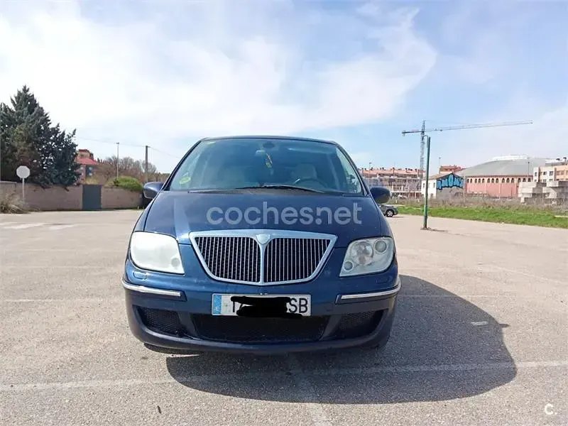 Usado Lancia Phedra 128 CV (94 kW) 2005 Azul Monovolumen