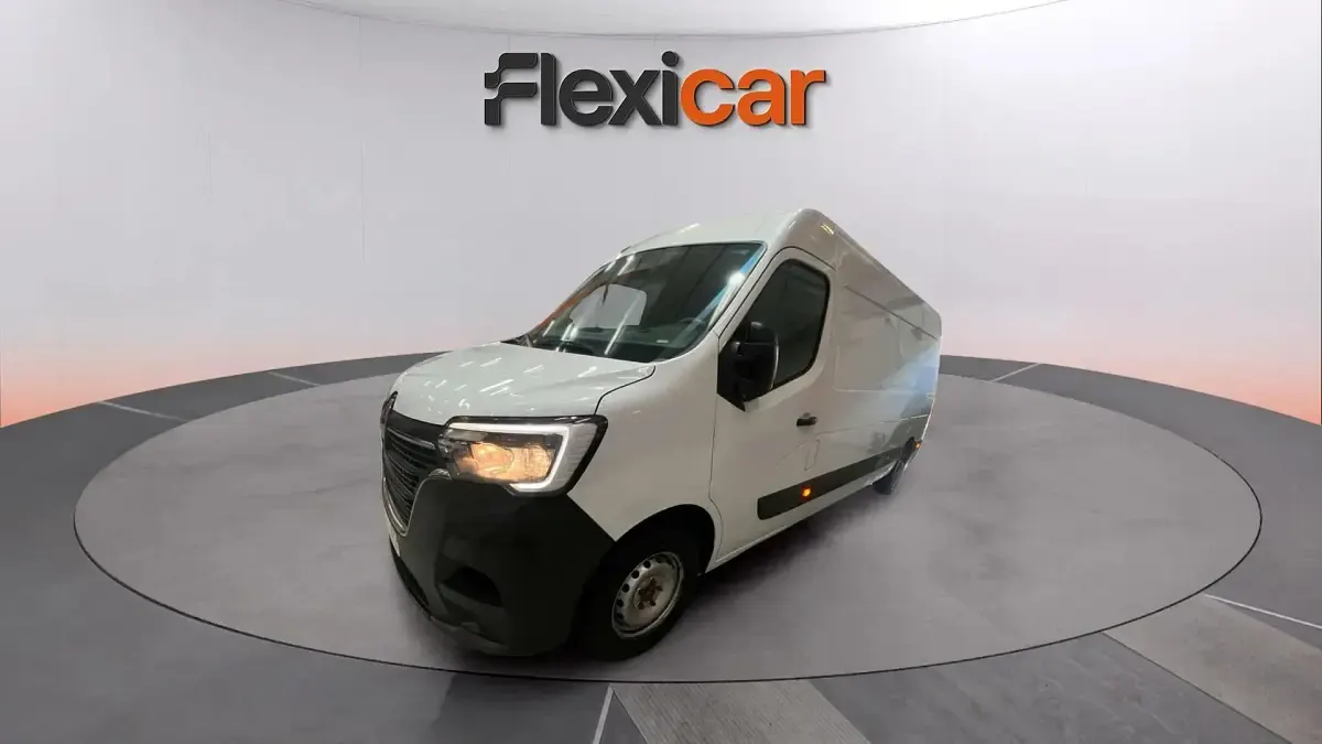 Usado Renault Master 150 CV (110 kW) 2024 Blanco Monovolumen